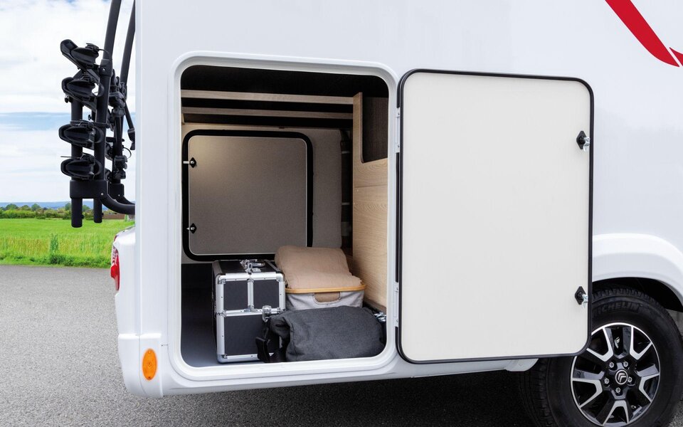 Heckgarage LMC Wohnmobil Tourer Alkoven A 690 G 