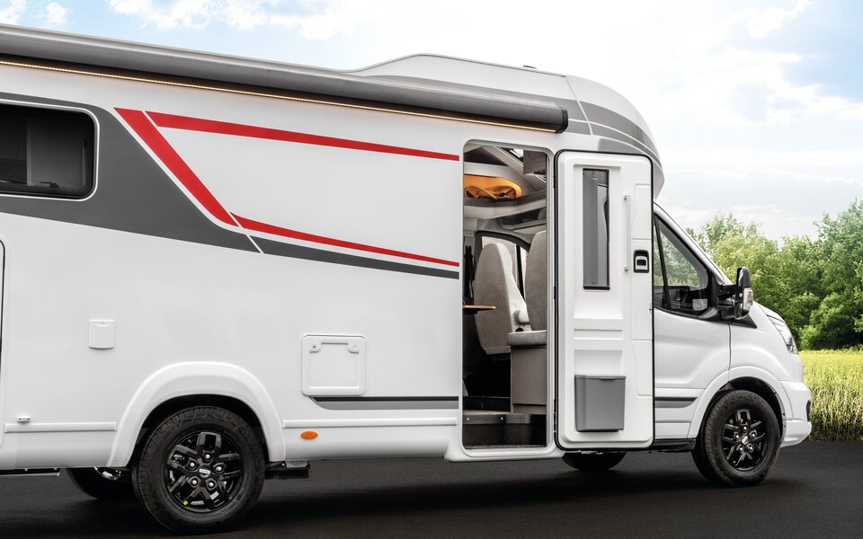 LMC Wohnmobil Tourer Außenaufnahme 