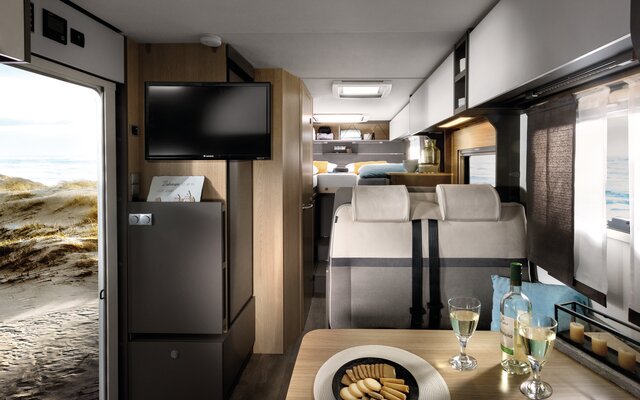 Durchschuss LMC Wohnmobil Tourer H 664 G
